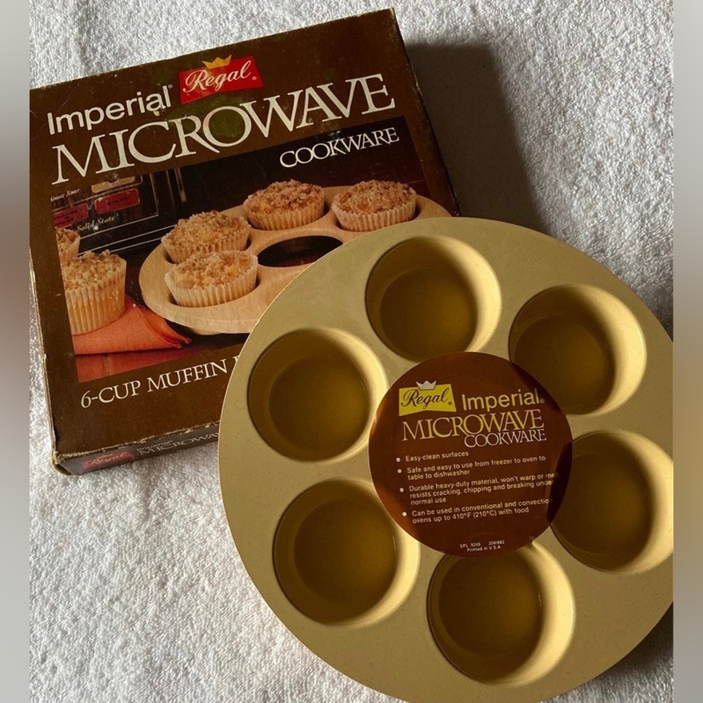 Vintage Regal Imperial Microwave Cookware 6 Cup Muffin Pan